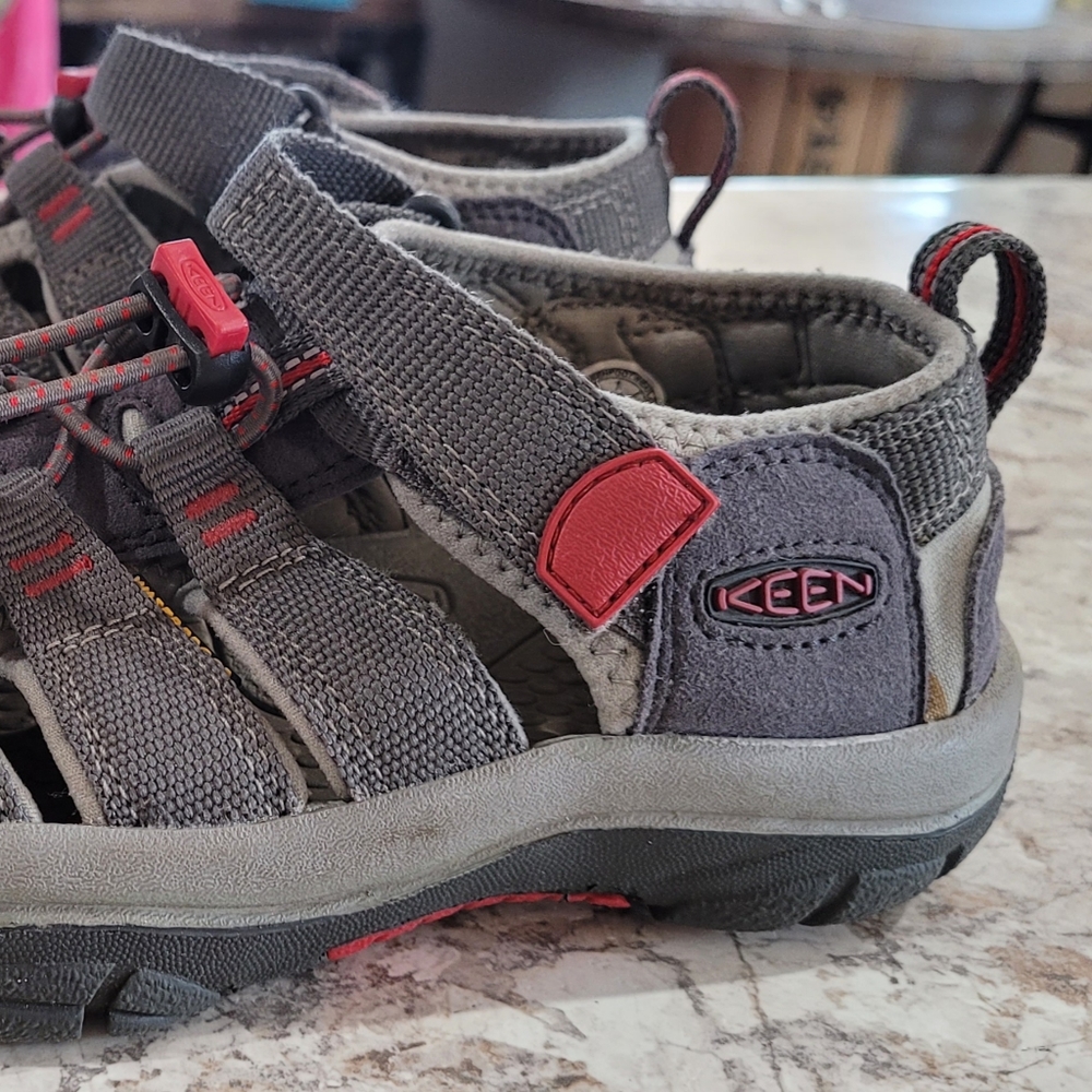 Youth 1 Keen sandals